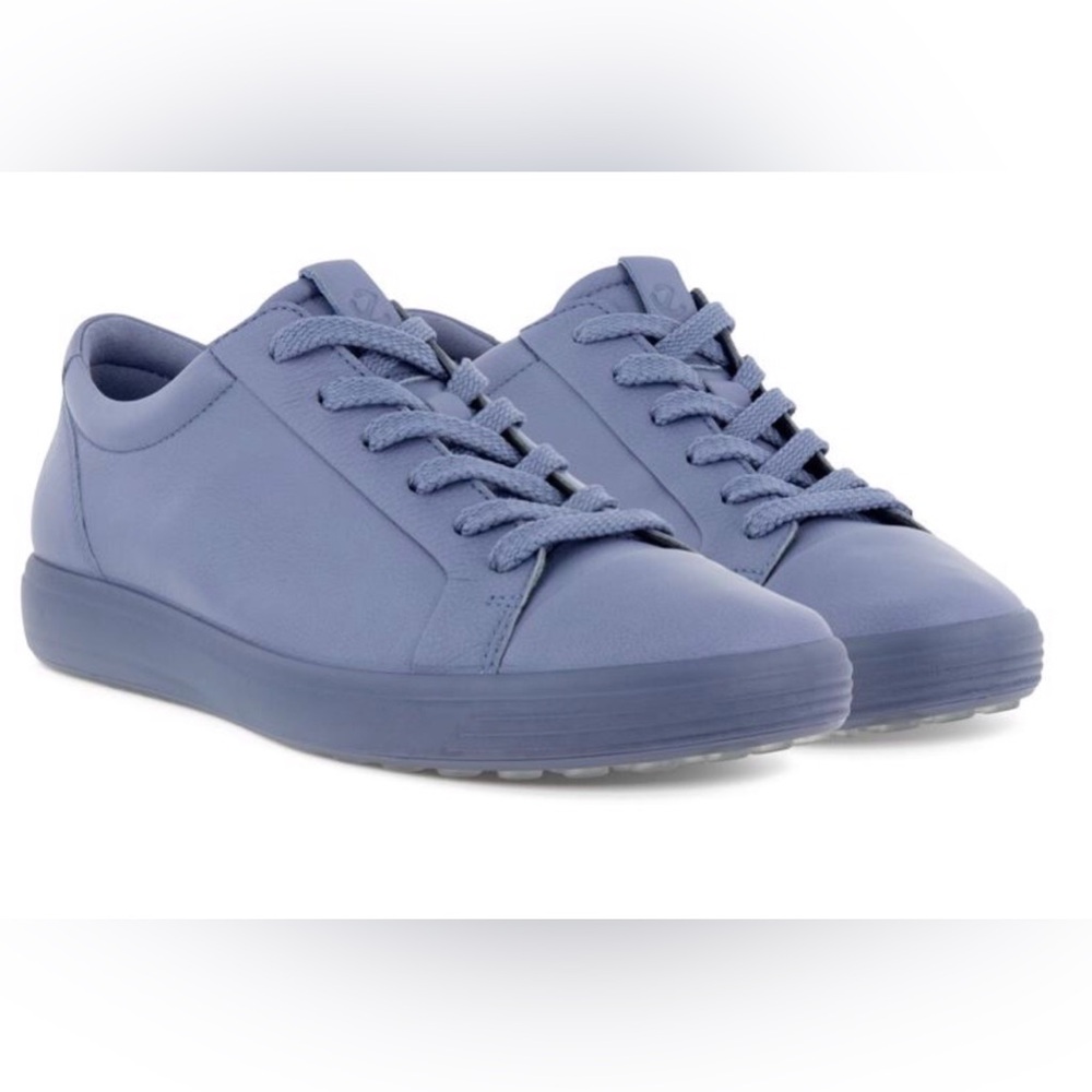 NWOB “ECCO Soft” Nappa leather sneakers